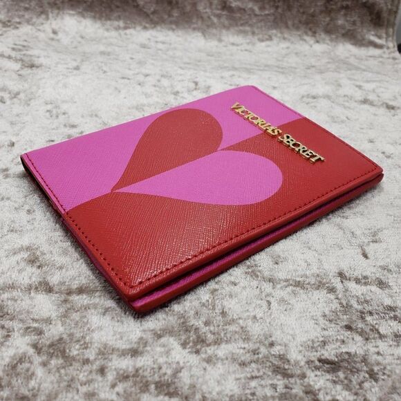 VS Passport Holder Vs Logo of Passport Suit (Red) - Picture 1 of 4